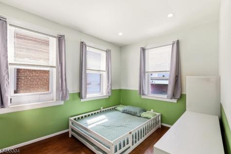 27 Lindsley Place East Orange NJ 07018