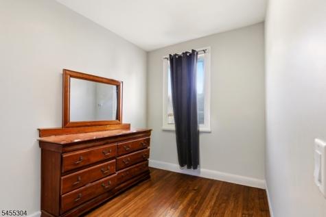 27 Lindsley Place East Orange NJ 07018