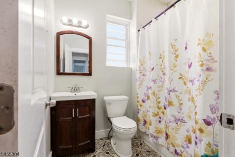 27 Lindsley Place East Orange NJ 07018