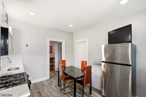 27 Lindsley Place East Orange NJ 07018