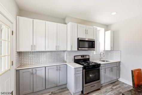 27 Lindsley Place East Orange NJ 07018