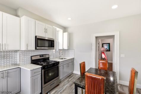 27 Lindsley Place East Orange NJ 07018