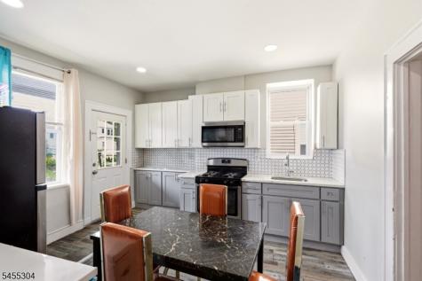 27 Lindsley Place East Orange NJ 07018