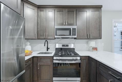 289 Glenwood Avenue East Orange NJ 07017