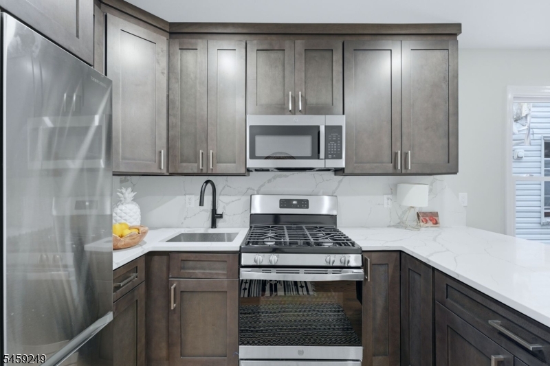 289 Glenwood Avenue East Orange NJ 07017