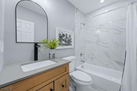 289 Glenwood Avenue East Orange NJ 07017