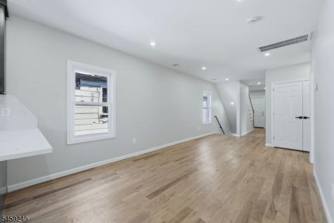 289 Glenwood Avenue East Orange NJ 07017