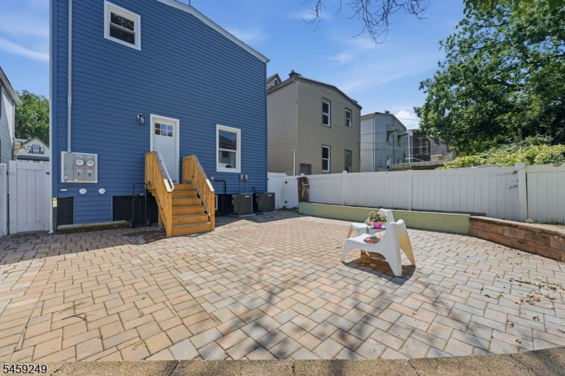 289 Glenwood Avenue East Orange NJ 07017