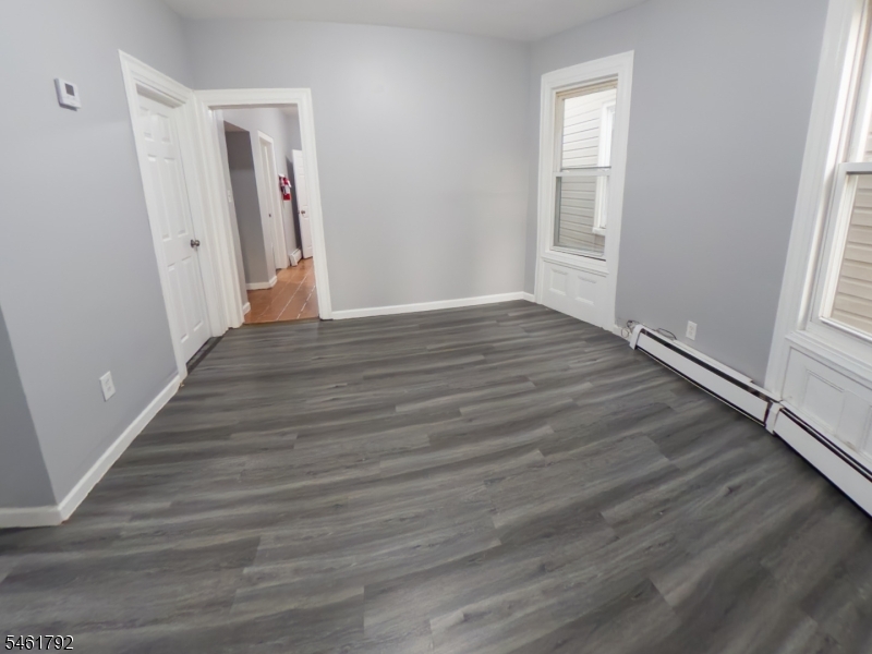 87 2ND Street Newark NJ 07107