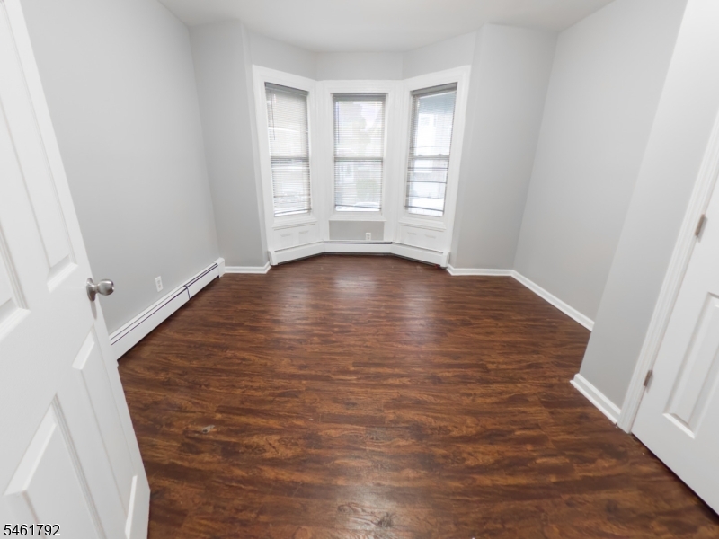 87 2ND Street Newark NJ 07107