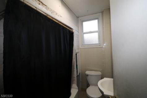 233 Adams Street Newark NJ 07105