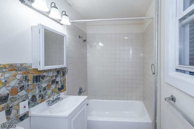 71 Mercer Street Paterson NJ 07524