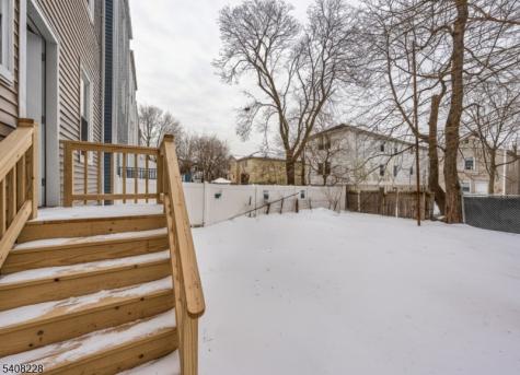 327 S 19th Street Newark NJ 07103