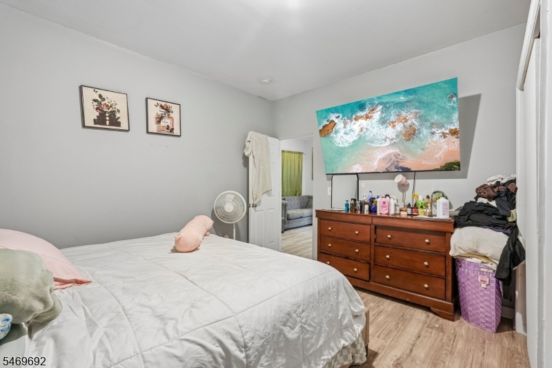 24 20TH Avenue Paterson NJ 07501