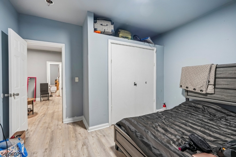 24 20TH Avenue Paterson NJ 07501
