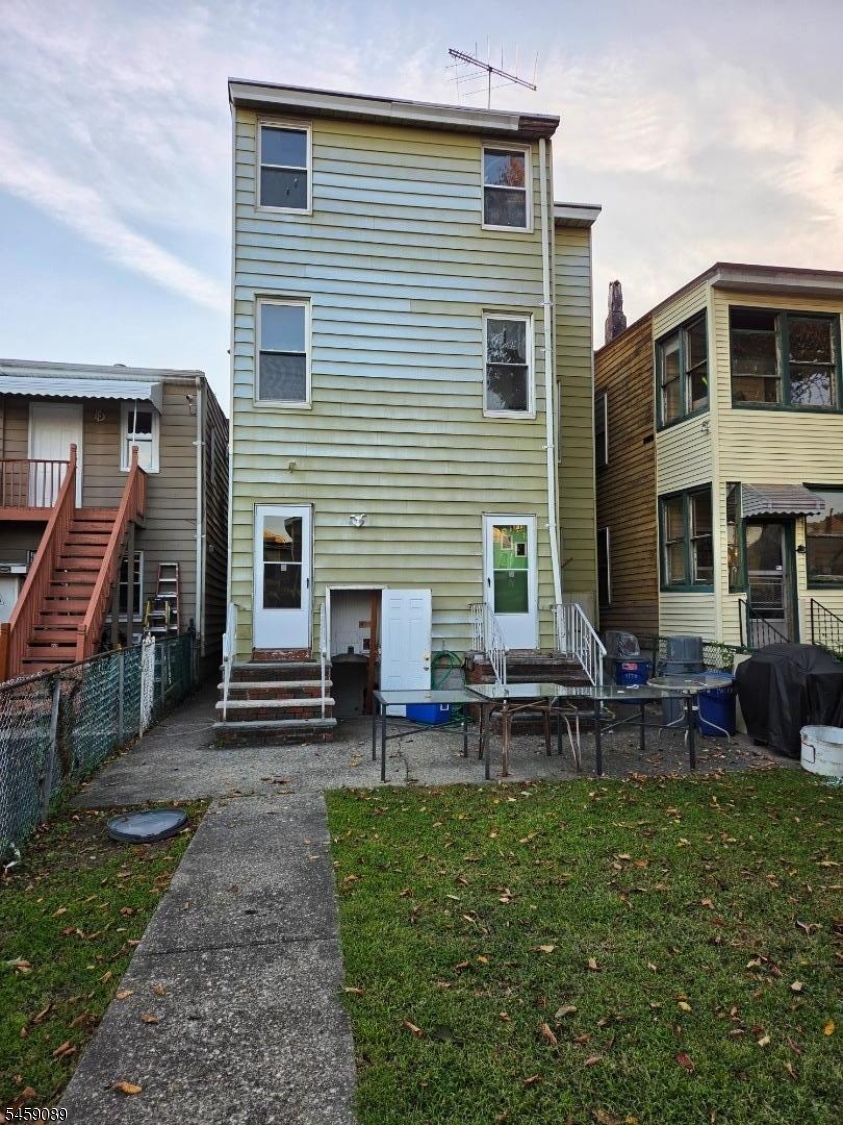 132 Paterson Avenue Paterson NJ 07502