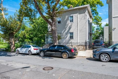 369 21ST Street Irvington NJ 07111