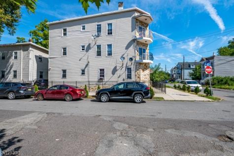 369 21ST Street Irvington NJ 07111