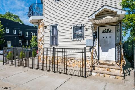 369 21ST Street Irvington NJ 07111