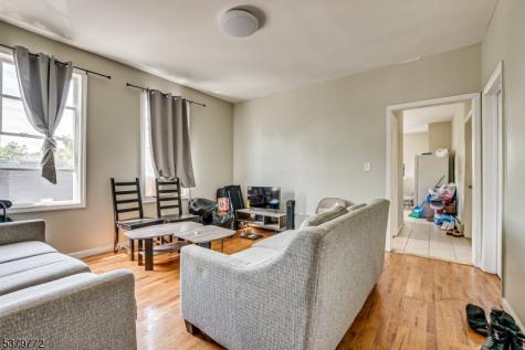 369 21ST Street Irvington NJ 07111