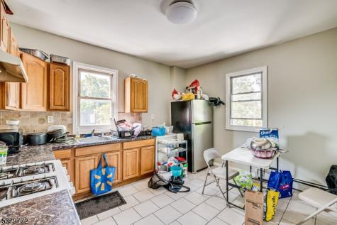 369 21ST Street Irvington NJ 07111