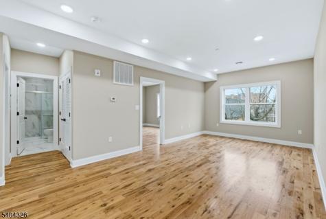 109 N 7th Street Newark NJ 07107