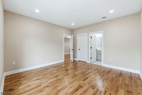 109 N 7th Street Newark NJ 07107