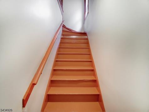 1035 Hunterdon Street Newark NJ 07112