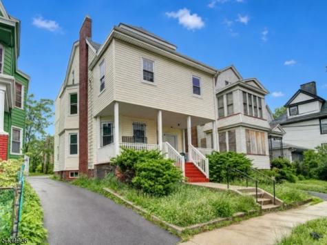 1035 Hunterdon Street Newark NJ 07112
