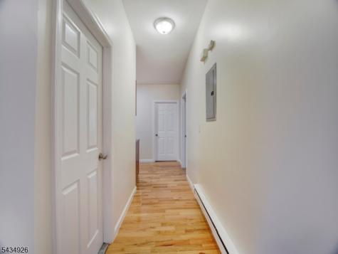 1035 Hunterdon Street Newark NJ 07112