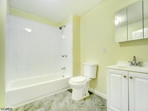 1035 Hunterdon Street Newark NJ 07112