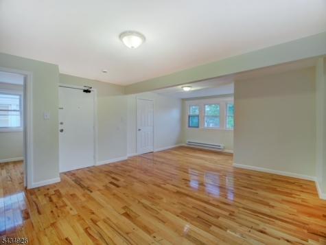1035 Hunterdon Street Newark NJ 07112