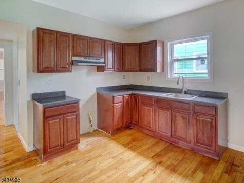 1035 Hunterdon Street Newark NJ 07112