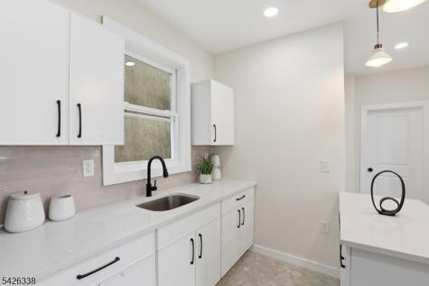 470 14TH Avenue Newark NJ 07106