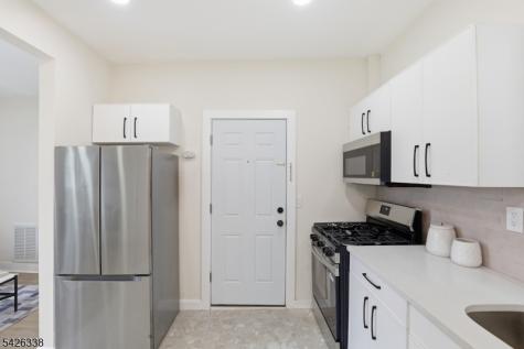 470 14TH Avenue Newark NJ 07106