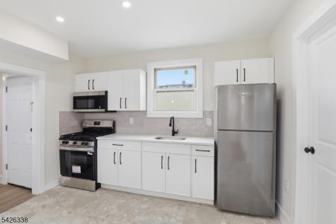 470 14TH Avenue Newark NJ 07106