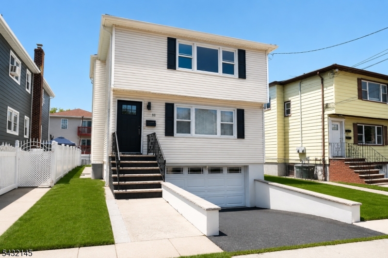 88 Manchester Place Newark NJ 07104