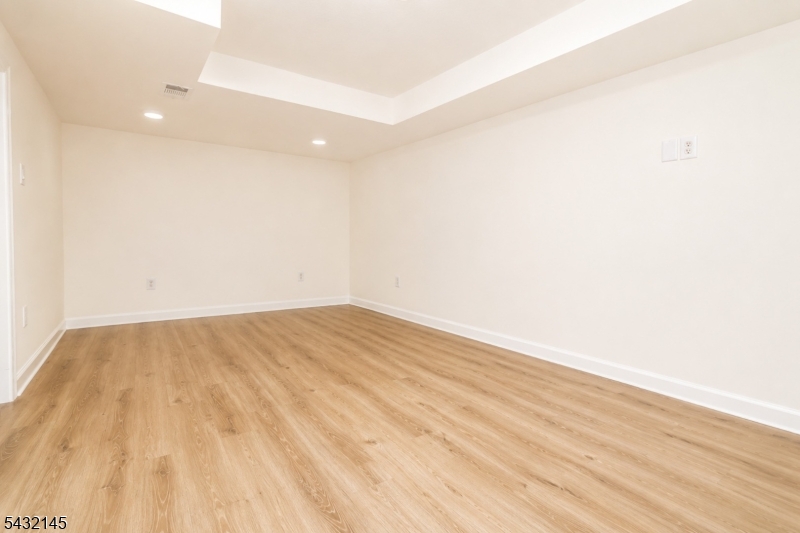 88 Manchester Place Newark NJ 07104