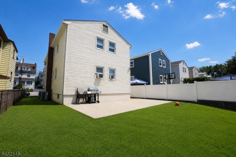 88 Manchester Place Newark NJ 07104