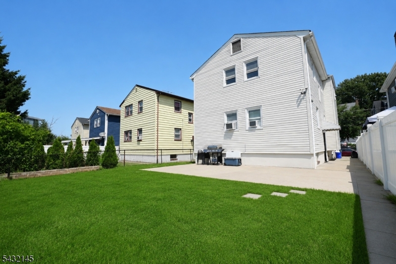 88 Manchester Place Newark NJ 07104