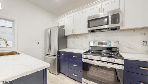 321 Amherst Street East Orange NJ 07018