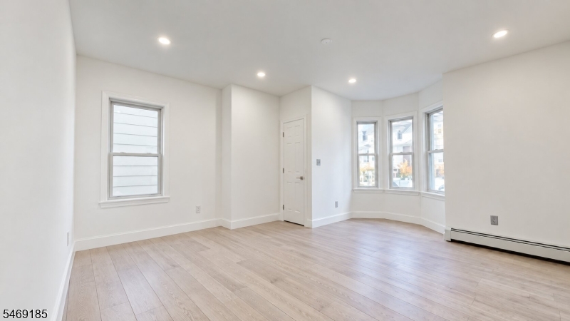 321 Amherst Street East Orange NJ 07018