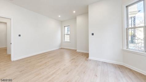 321 Amherst Street East Orange NJ 07018