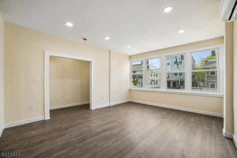 36 Chelsea Avenue East Orange NJ 07018