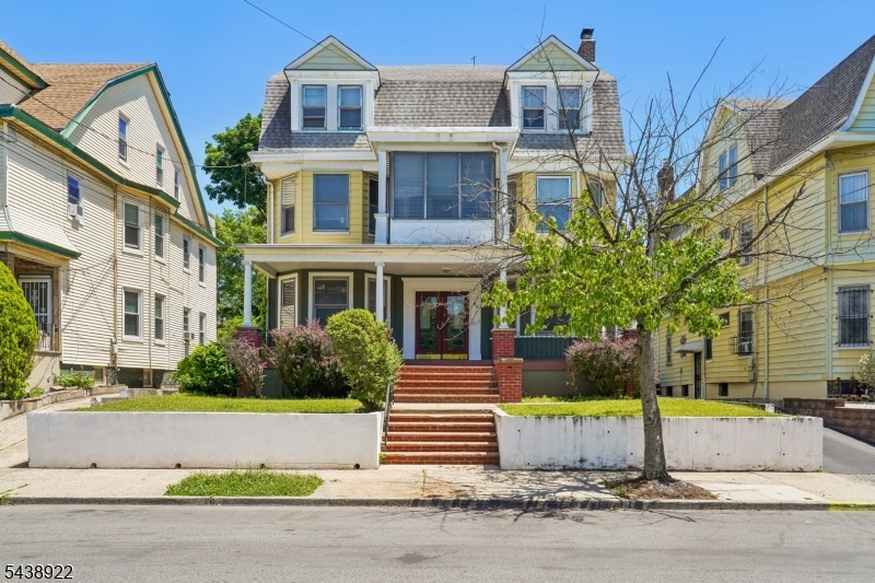 20 Leo Place Newark NJ 07108