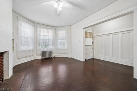 20 Leo Place Newark NJ 07108