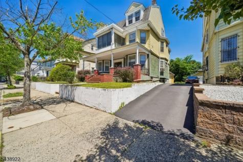 20 Leo Place Newark NJ 07108
