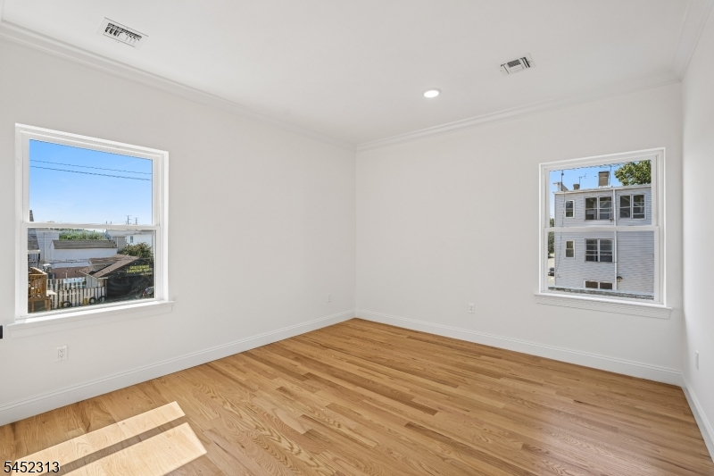29 S 2nd Street Elizabeth NJ 07206