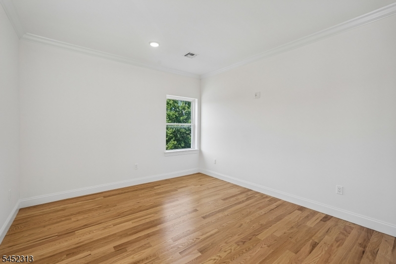 29 S 2nd Street Elizabeth NJ 07206