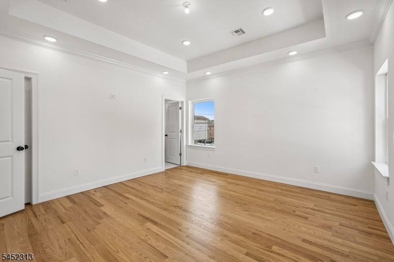29 S 2nd Street Elizabeth NJ 07206